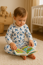 Cargar imagen en el visor de la galería, Pijama infantil de tela suave con estampados exclusivos de CHANGOS , pantalón y manga larga cuello redondo – Papachoa México